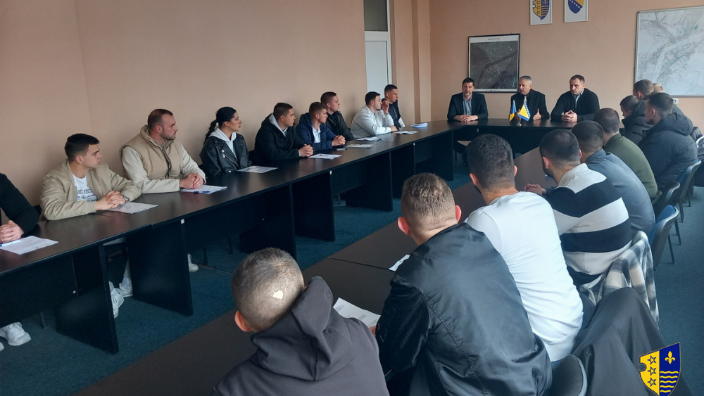 Ministar Edin Vranj i komesar Damir Bogunić upriličili prijem za nove polaznike policijske obuke