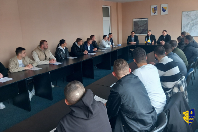 Ministar Edin Vranj i komesar Damir Bogunić upriličili prijem za nove polaznike policijske obuke