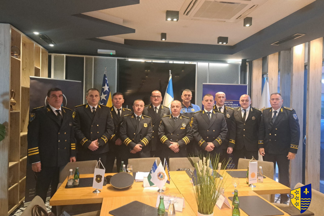 Policijski komesar Uprave policije u sastavu Ministarstva za unutrašnje poslove Bosansko-podrinjskog kantona Goražde na sastanku policijskih rukovodilaca u Bihaću